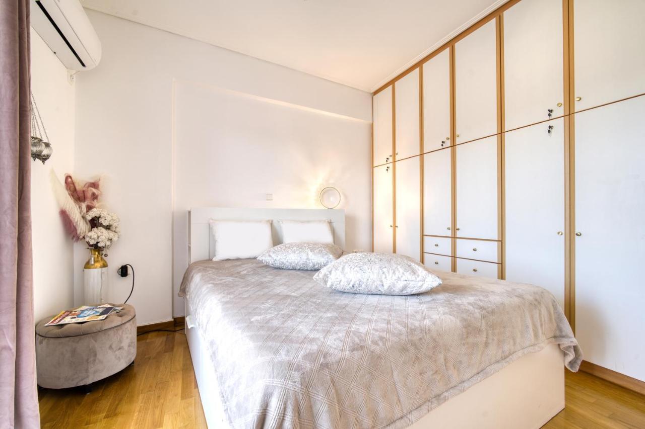 Sea & Mountain Apartment Close To Port And City Lávrion Buitenkant foto