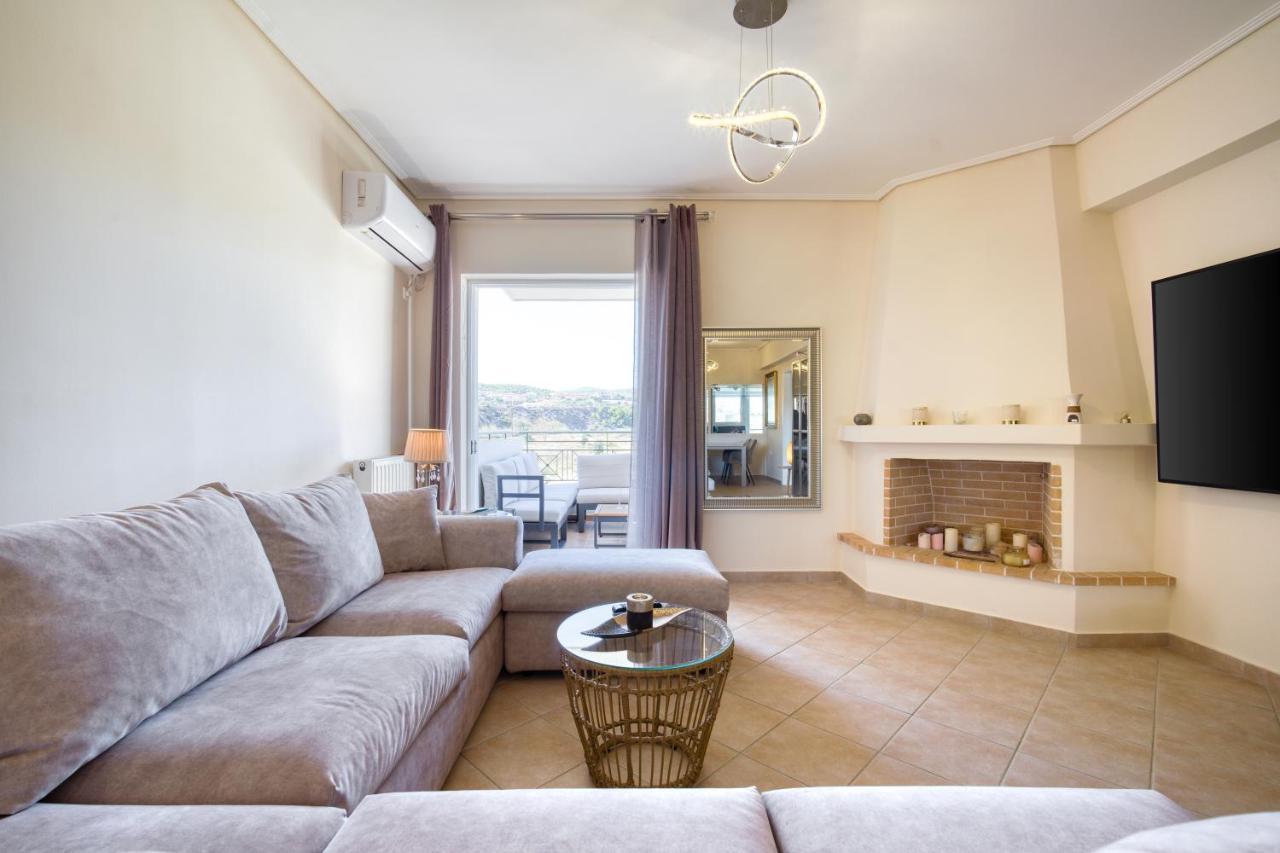 Sea & Mountain Apartment Close To Port And City Lávrion Buitenkant foto